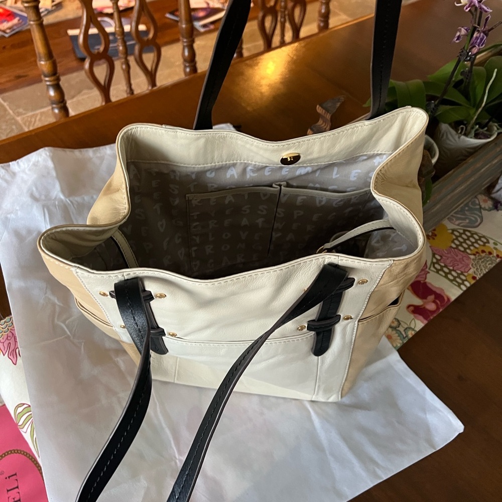 Aimee Kestenberg Chalk Colorblock Sullivan Tote Tag - Picture 3 of 12